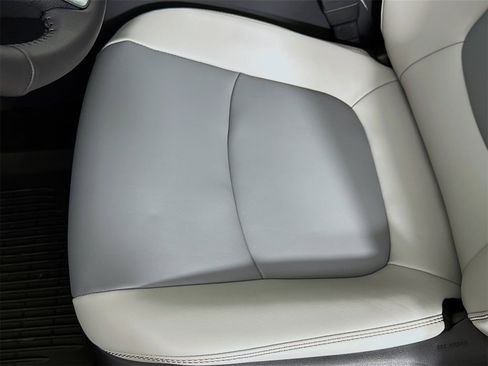 New 2025 Toyota RAV4 XLE Premium image 20