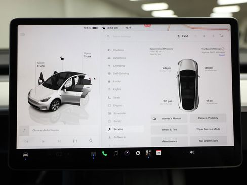 Used 2024 Tesla Model Y Long Range AWD/4WD image 61