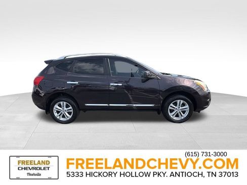 Used 2012 Nissan Rogue SV w/ Premium Pkg FWD image 2