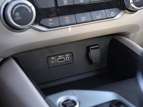 Certified 2025 Nissan Altima 2.5 SV FWD image 14