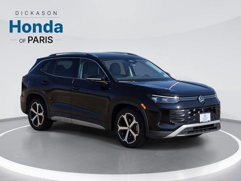 Used 2026 Volkswagen Tiguan SE FWD image 3