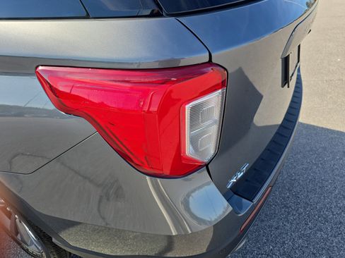 Used 2024 Ford Explorer XLT w/ Equipment Group 202A image 34