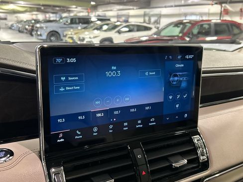 Certified 2023 Lincoln Navigator Reserve AWD/4WD image 15