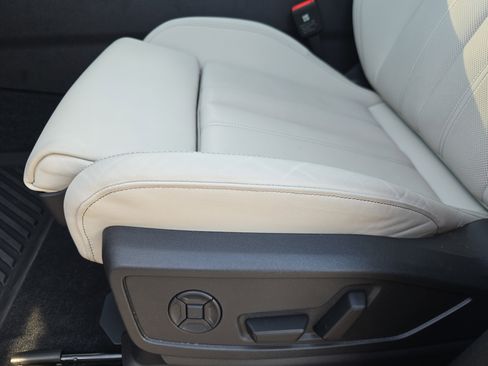 Used 2025 Audi Q5 Prestige AWD/4WD image 28