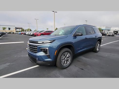 New 2026 Chevrolet Traverse LT w/ Driver Confidence Package image 17