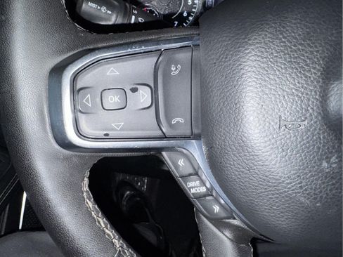Used 2025 RAM 1500 Laramie AWD/4WD image 13