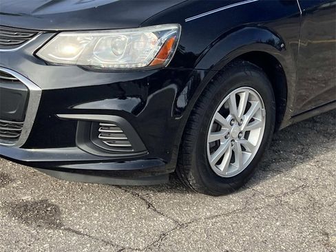 Used 2020 Chevrolet Sonic LT image 8