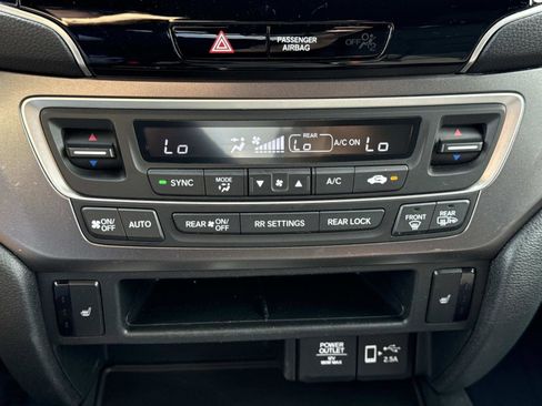 Used 2022 Honda Pilot Sport image 5