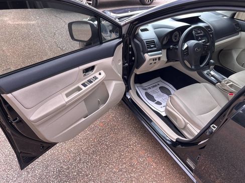Used 2013 Subaru Impreza 2.0i Premium w/ Popular Pkg 2 image 9