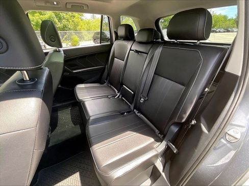 Used 2024 Volkswagen Tiguan SE w/ Panoramic Sunroof Package AWD/4WD image 14