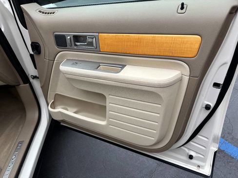 Used 2007 Lincoln MKX 2WD image 28