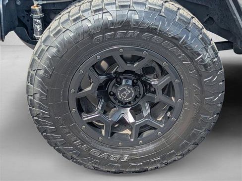Used 2020 Jeep Wrangler Unlimited Sahara AWD/4WD image 23