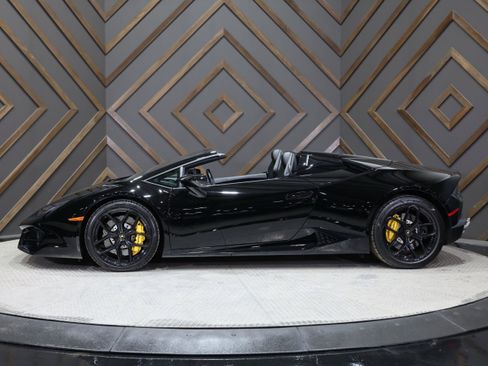 Used 2018 Lamborghini Huracan LP 580-2 RWD image 4