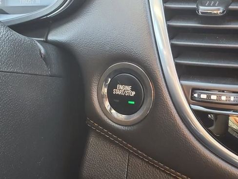 Used 2018 Chevrolet Trax Premier image 28