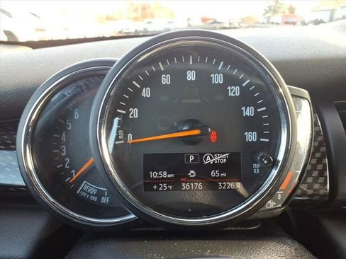 Used 2019 MINI Cooper S w/ Signature Upholstery Package image 29