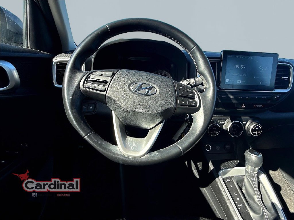 Used 2020 Hyundai Venue SEL w/ Convenience Package FWD image 11