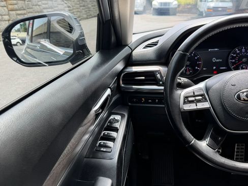 Used 2020 Kia Telluride SX w/ Towing Package FWD image 18