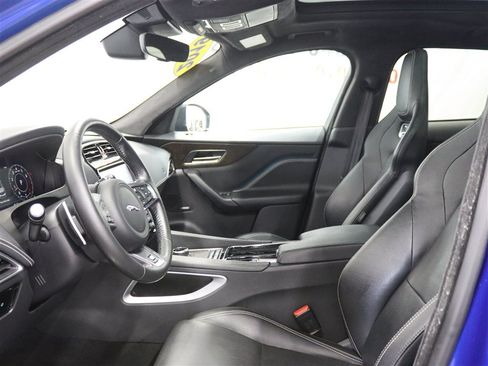 Used 2019 Jaguar F-PACE S AWD/4WD image 16