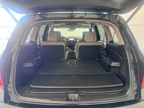 Used 2016 Honda Pilot Elite image 14