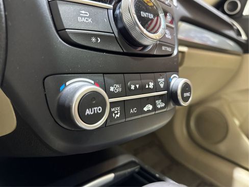Used 2017 Acura RDX AWD w/ Advance Package image 25