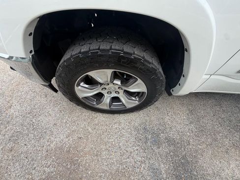 Used 2022 RAM 1500 Laramie AWD/4WD image 10