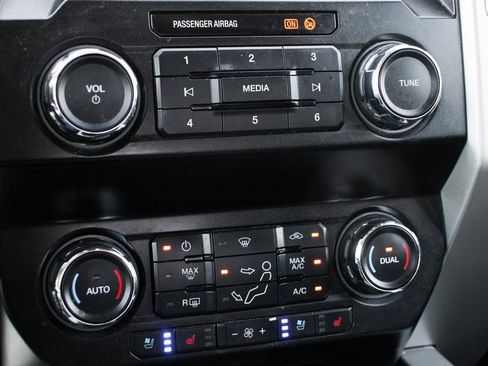 Used 2020 Ford F250 Lariat w/ Lariat Value Package AWD/4WD image 31