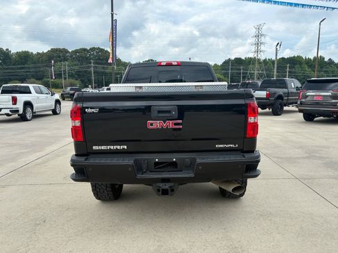 Used 2017 GMC Sierra 2500 Denali w/ Duramax Plus Package AWD/4WD image 6