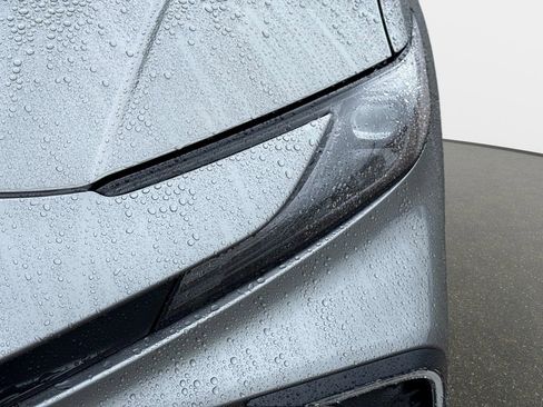 New 2026 Toyota Camry SE image 9