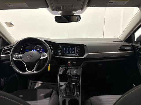 Used 2024 Volkswagen Jetta S image 2