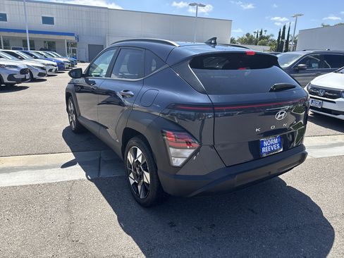 Used 2025 Hyundai Kona SEL FWD image 3
