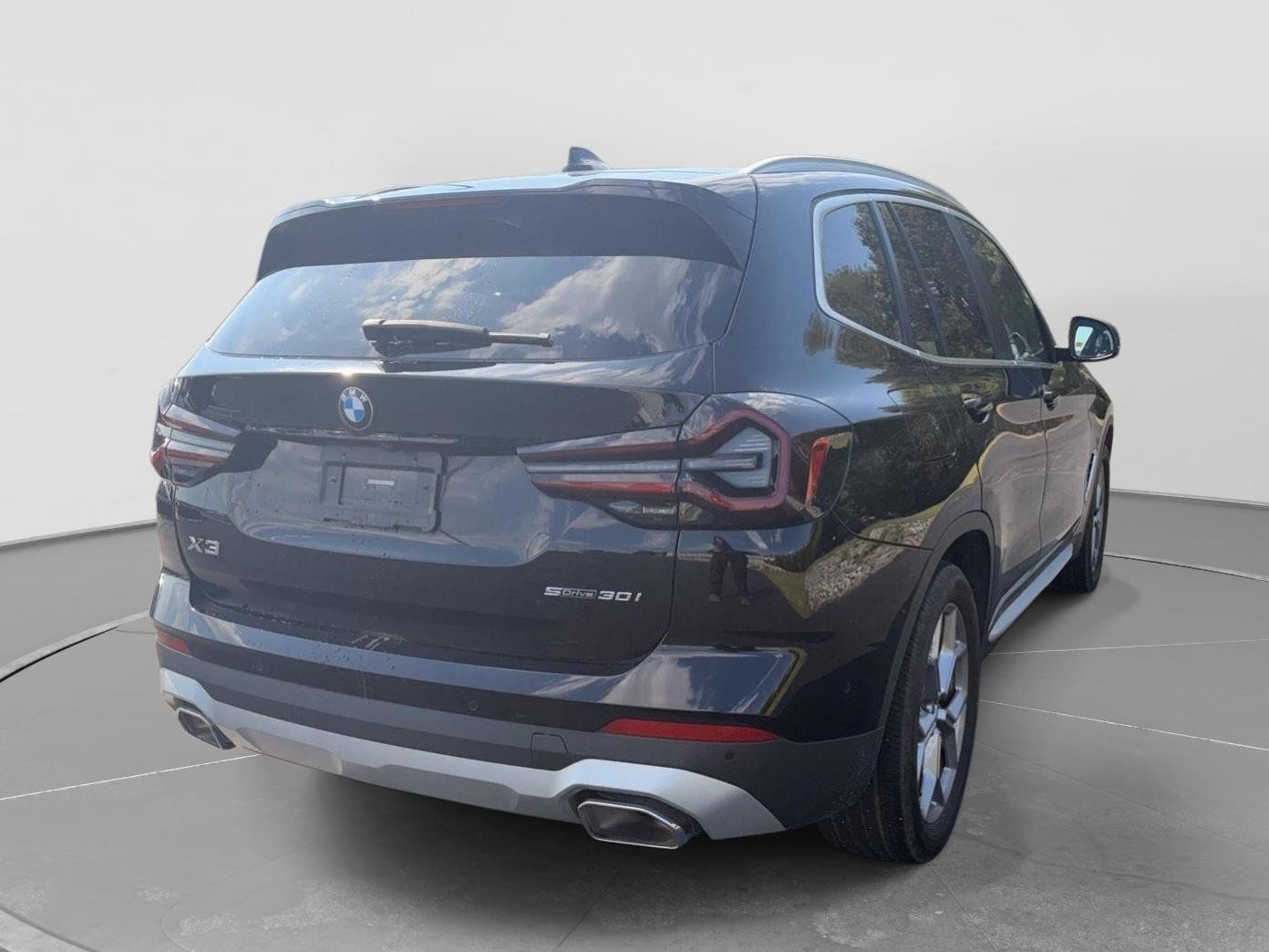 Used 2023 BMW X3 sDrive30i w/ Premium Package RWD image 3
