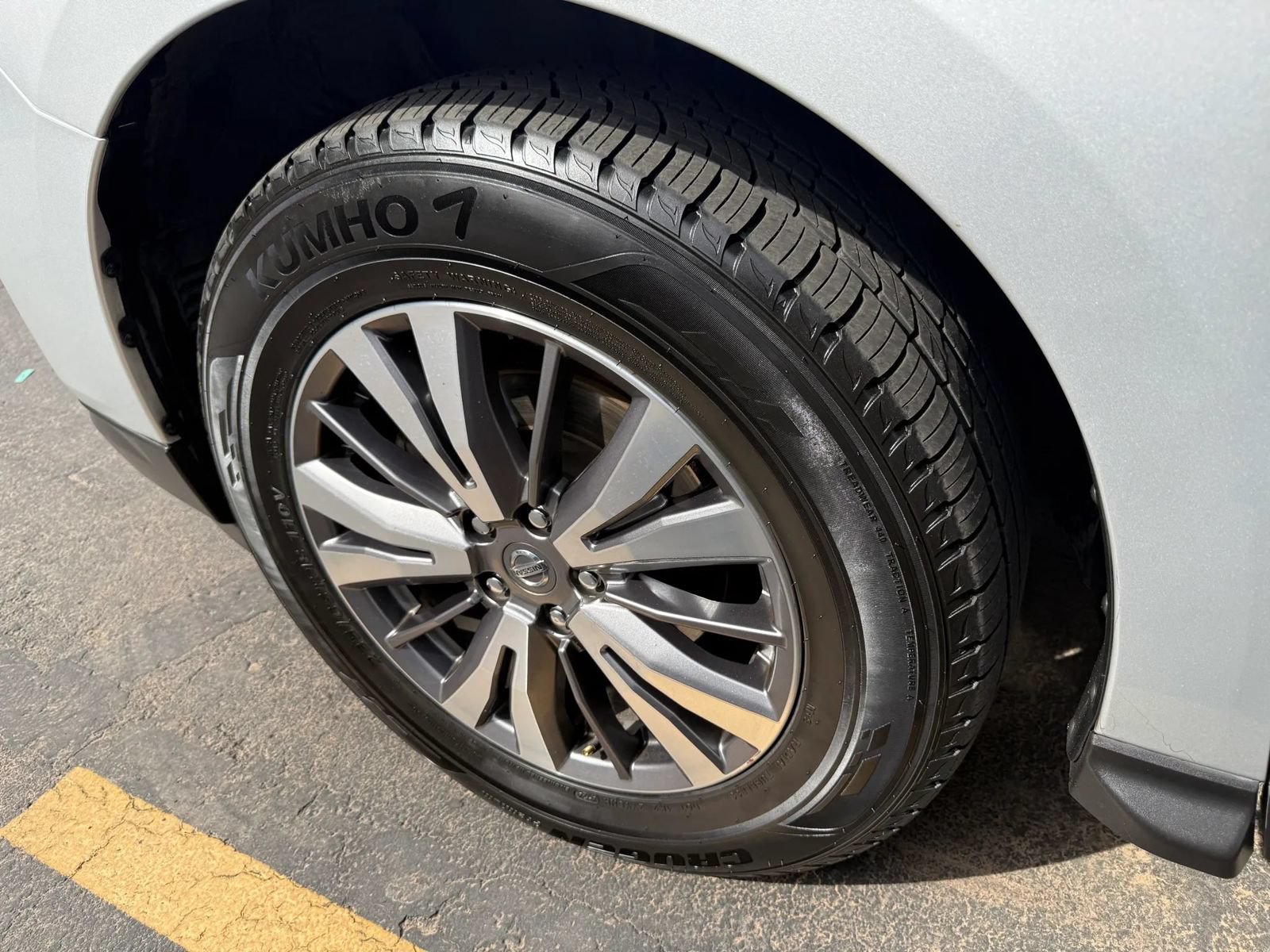 Used 2019 Nissan Pathfinder SL AWD/4WD image 24