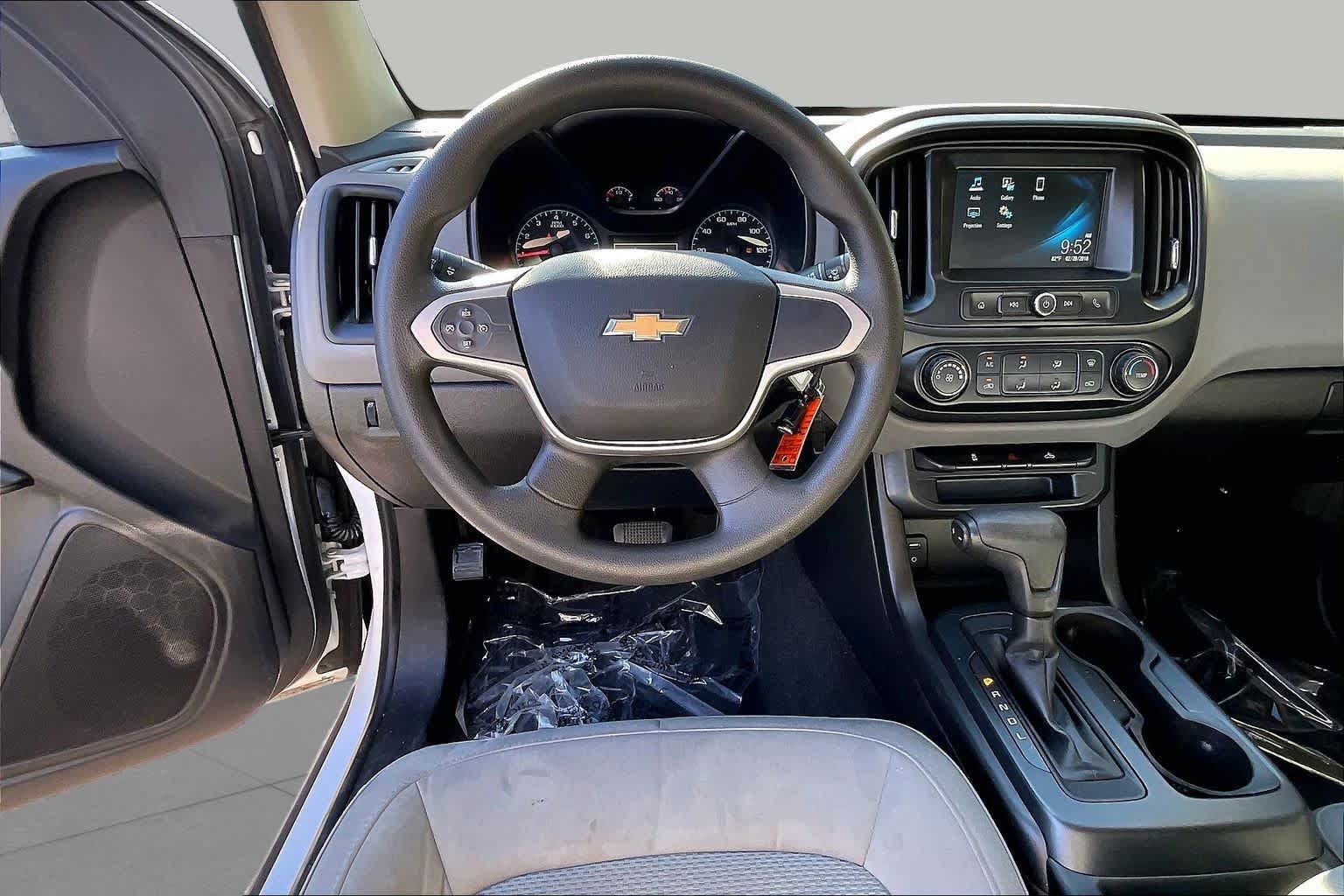 Used 2018 Chevrolet Colorado W/T w/ WT Convenience Package RWD image 6