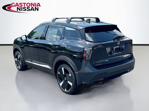 Used 2026 Nissan Kicks SR FWD image 6