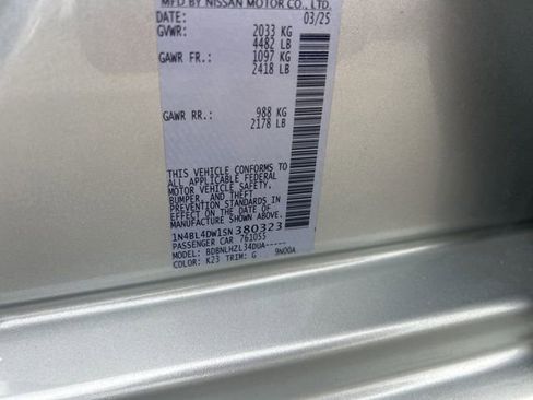 Used 2025 Nissan Altima 2.5 SV image 32