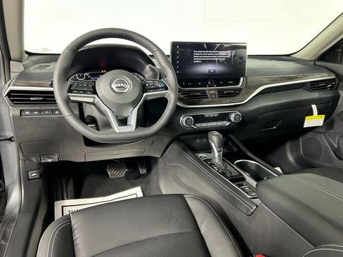 Used 2025 Nissan Altima 2.5 SL FWD image 15