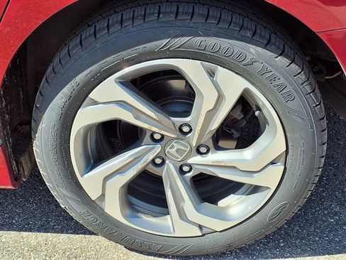 Used 2020 Honda Accord EX image 7