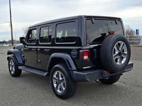 Certified 2022 Jeep Wrangler Unlimited Sahara w/ Cold Weather Group image 4