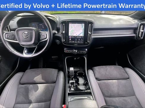 Used 2025 Volvo XC40 B5 Plus AWD/4WD image 20