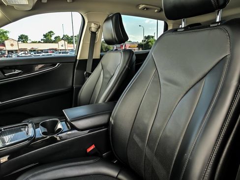 Used 2022 Lincoln Nautilus Reserve w/ Cargo Utility Package AWD/4WD image 15