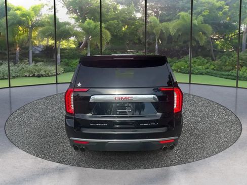 Used 2021 GMC Yukon XL Denali w/ Denali Premium Package AWD/4WD image 6