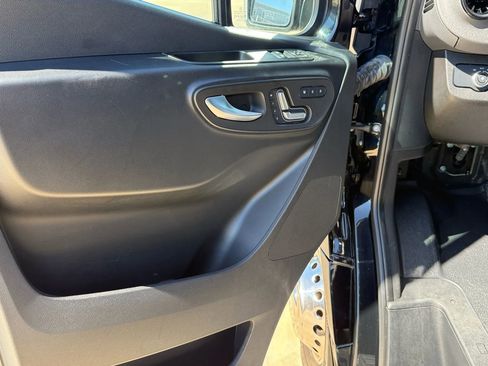 Used 2023 Mercedes-Benz Sprinter 3500 image 14