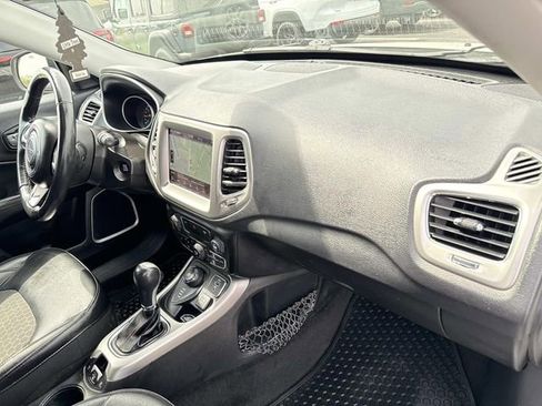 Used 2018 Jeep Compass Latitude w/ Popular Equipment Group AWD/4WD image 34