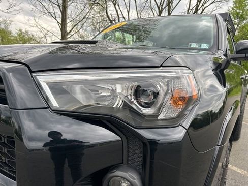 Certified 2024 Toyota 4Runner TRD Off-Road Premium w/ 4Runner Black Package (TMS) AWD/4WD image 28