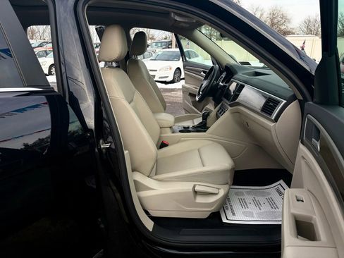 Used 2019 Volkswagen Atlas SE w/ Panoramic Sunroof Package image 34