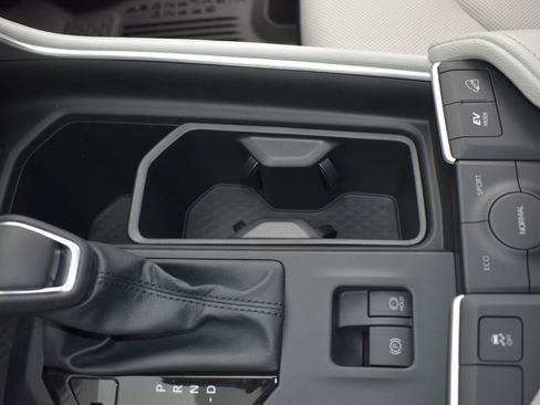 Used 2026 Toyota Grand Highlander Limited image 17