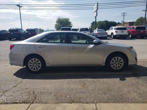 Used 2014 Toyota Camry LE FWD image 6