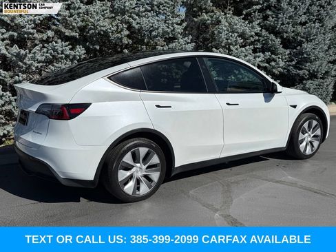 Used 2024 Tesla Model Y Long Range AWD/4WD image 9
