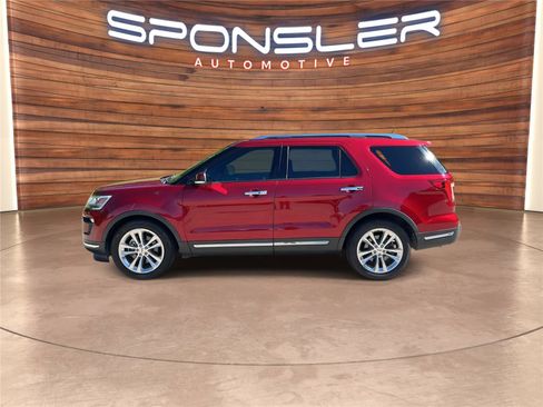 Used 2018 Ford Explorer Limited FWD image 2