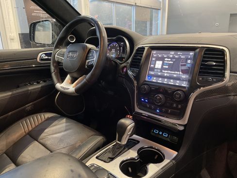 Used 2018 Jeep Grand Cherokee Trackhawk AWD/4WD image 37